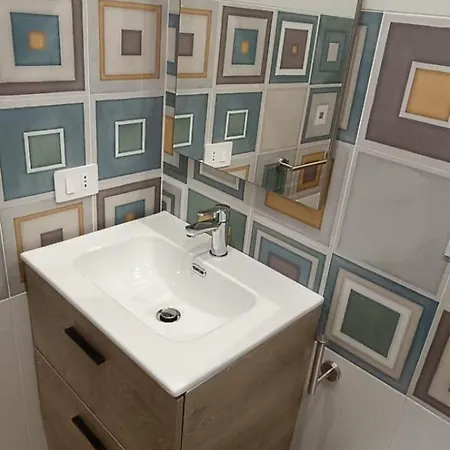 A Due Passi Dal Mare *